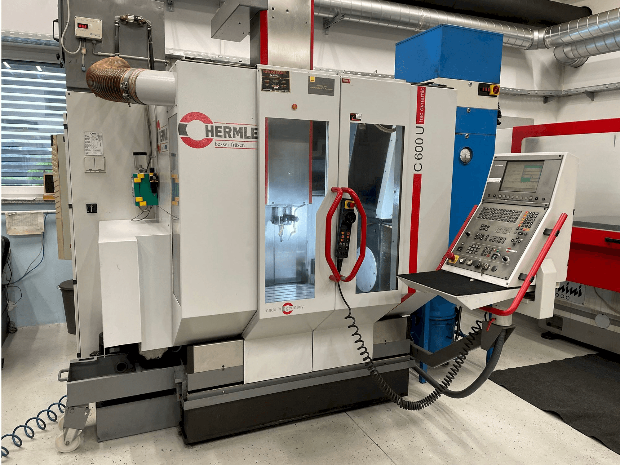 Вид станка HERMLE C600U спереди