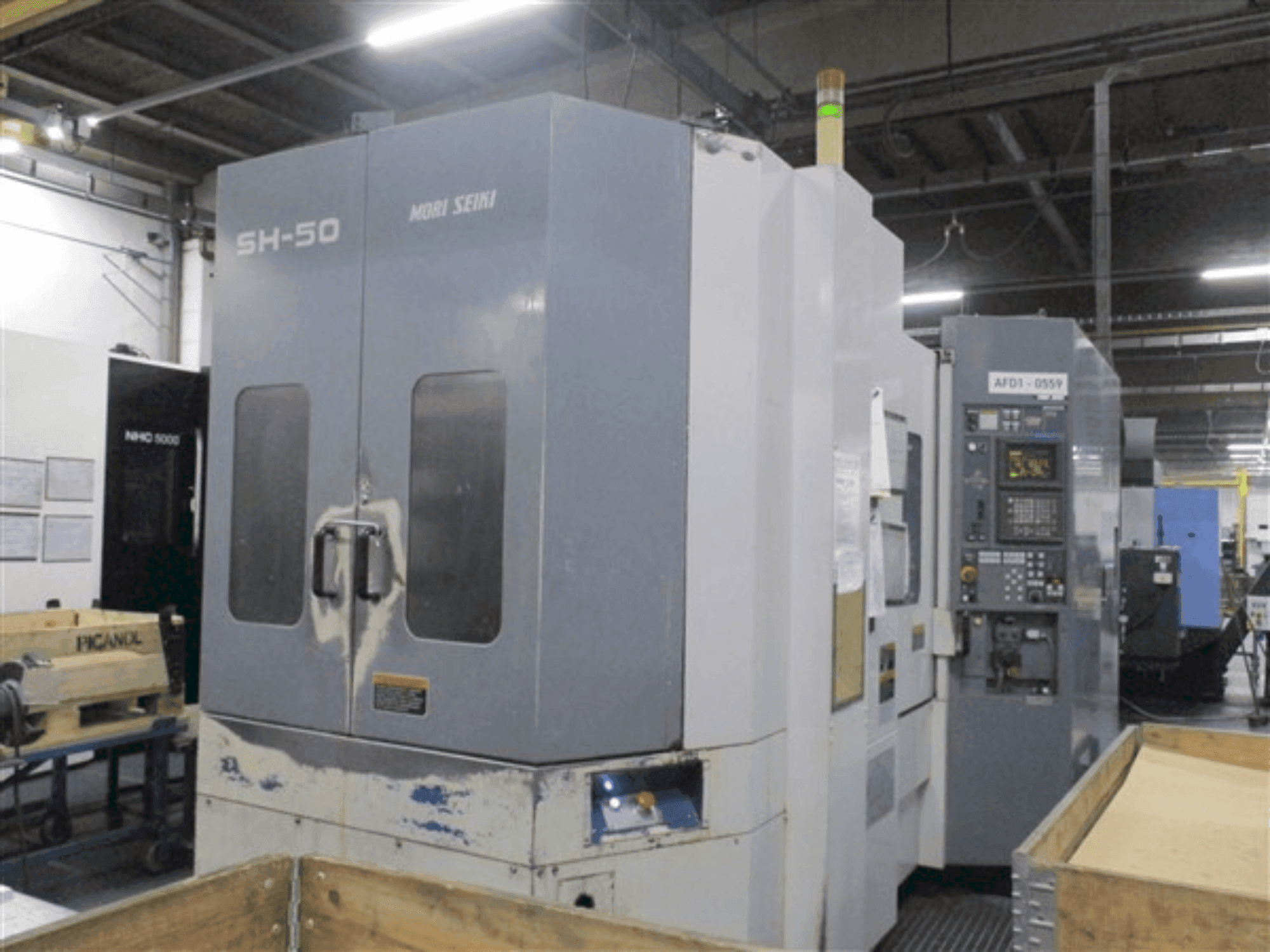 Вид станка MORI SEIKI SH-50 спереди