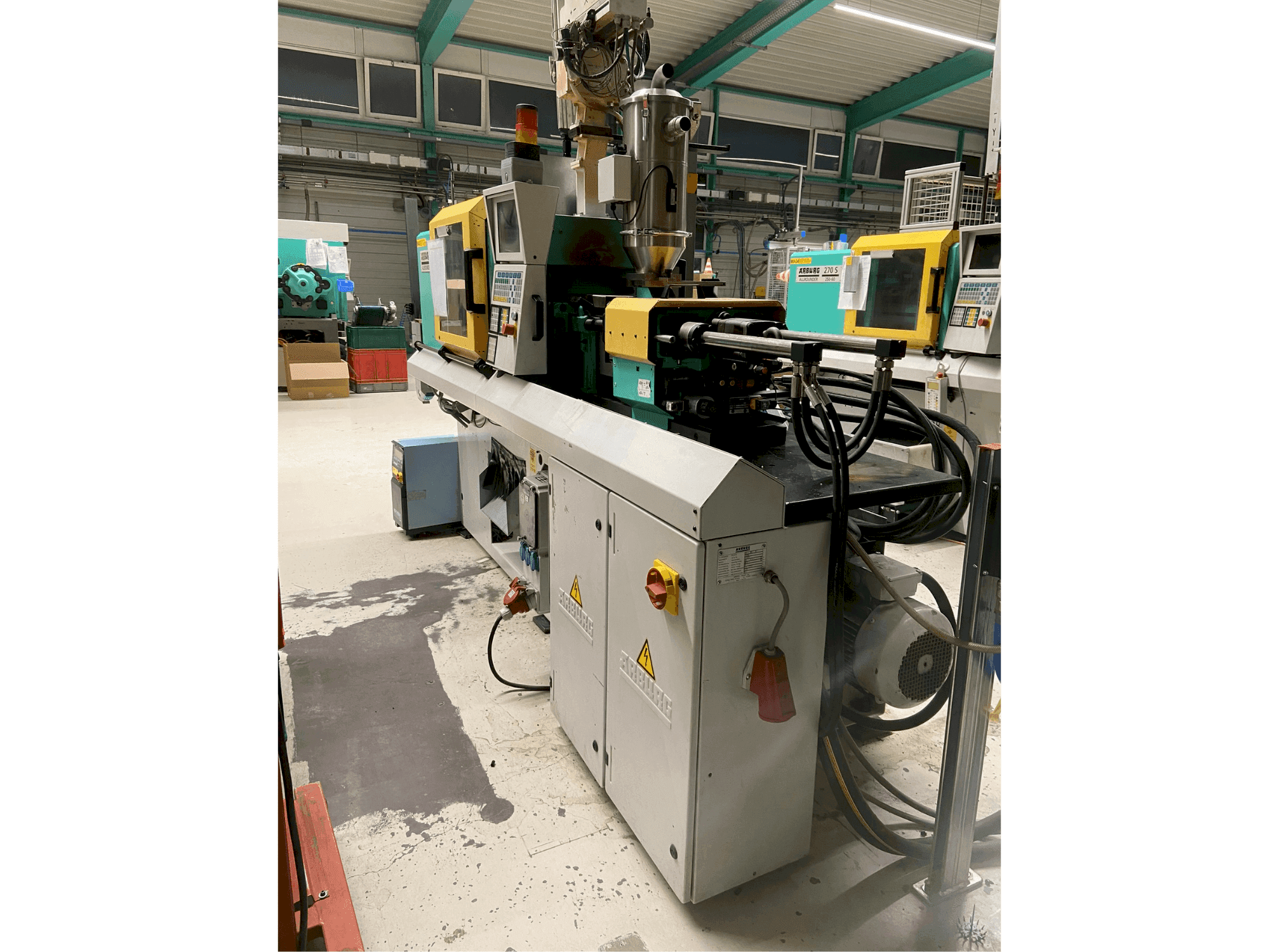 Вид станка с Arburg 220 S 250-60 правой строны