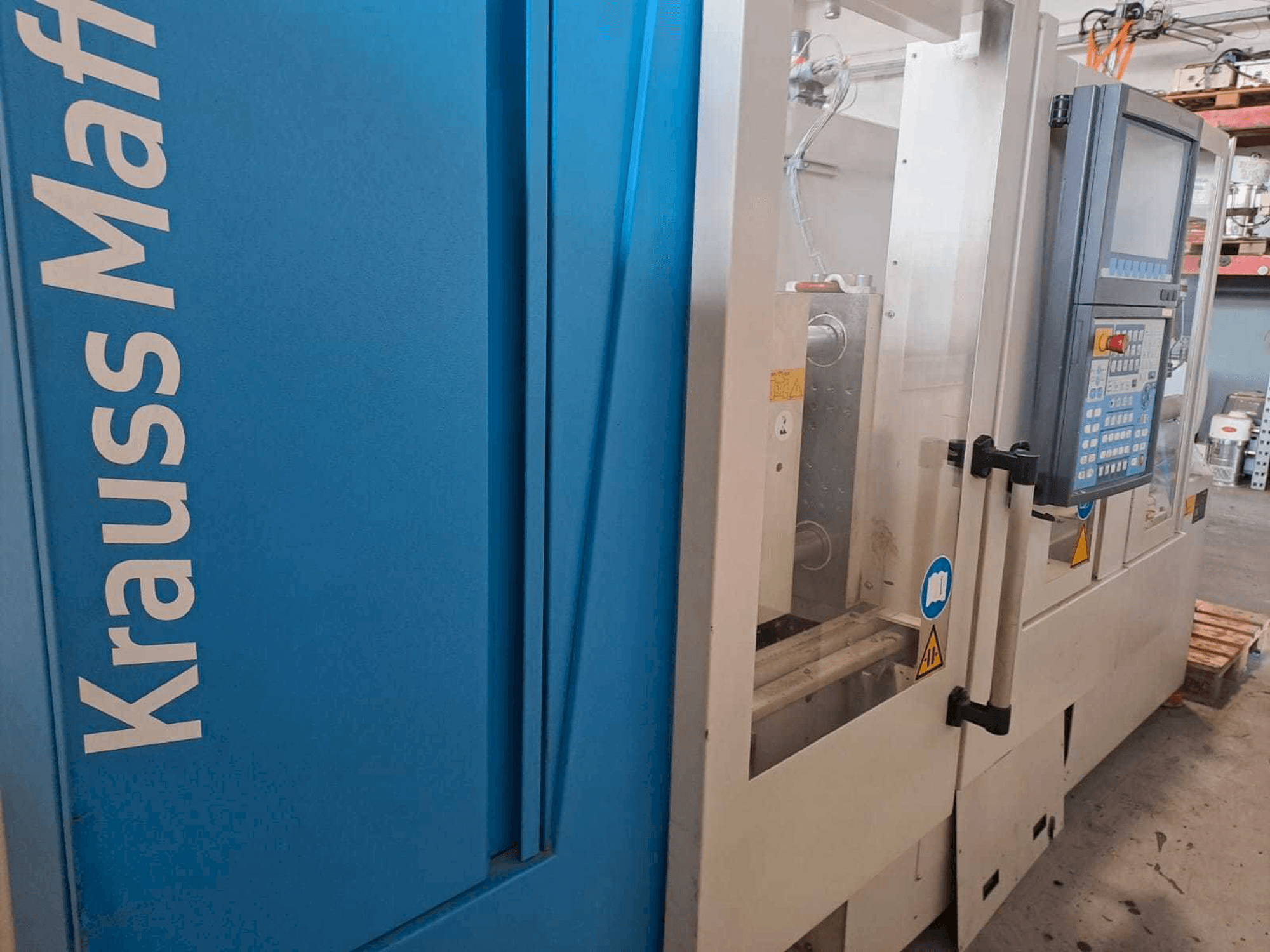 Вид станка Krauss Maffei 35-180CX спереди