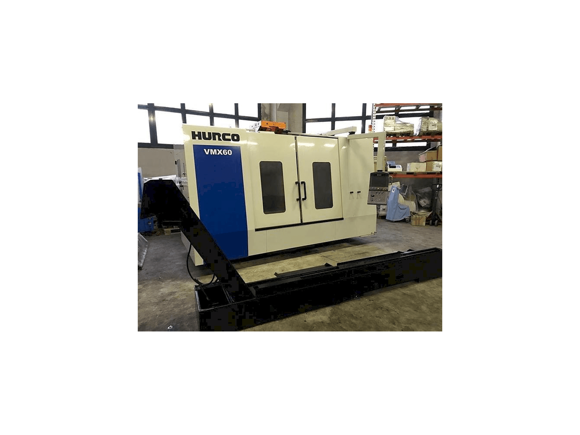 Вид станка Hurco VMX 60 спереди