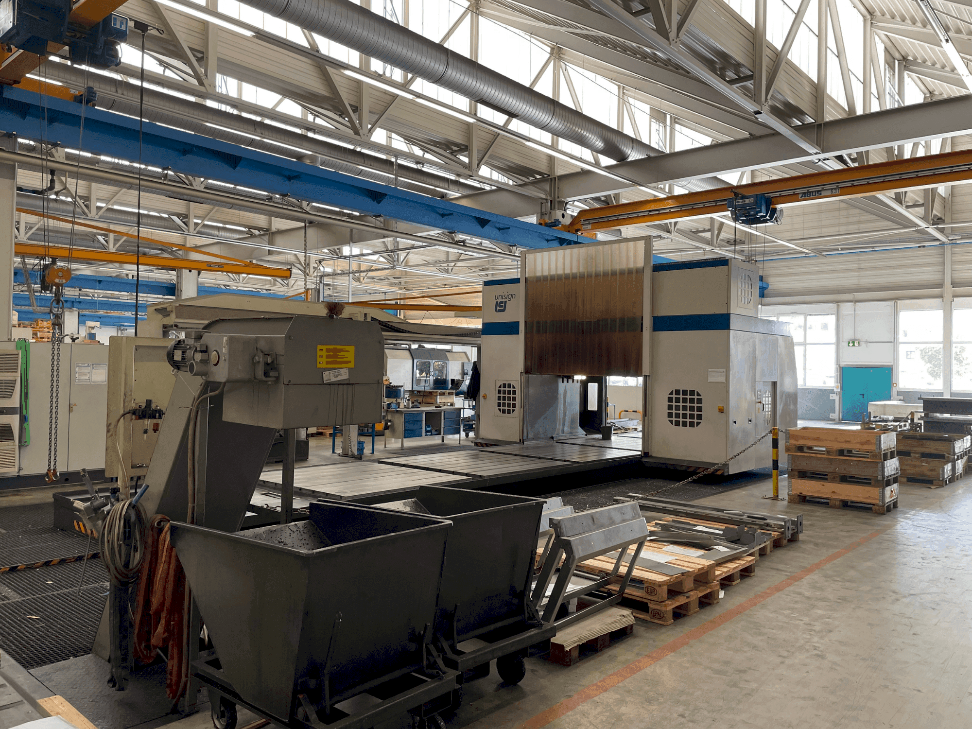 Вид станка Unisign UNIPORT 6000 спереди