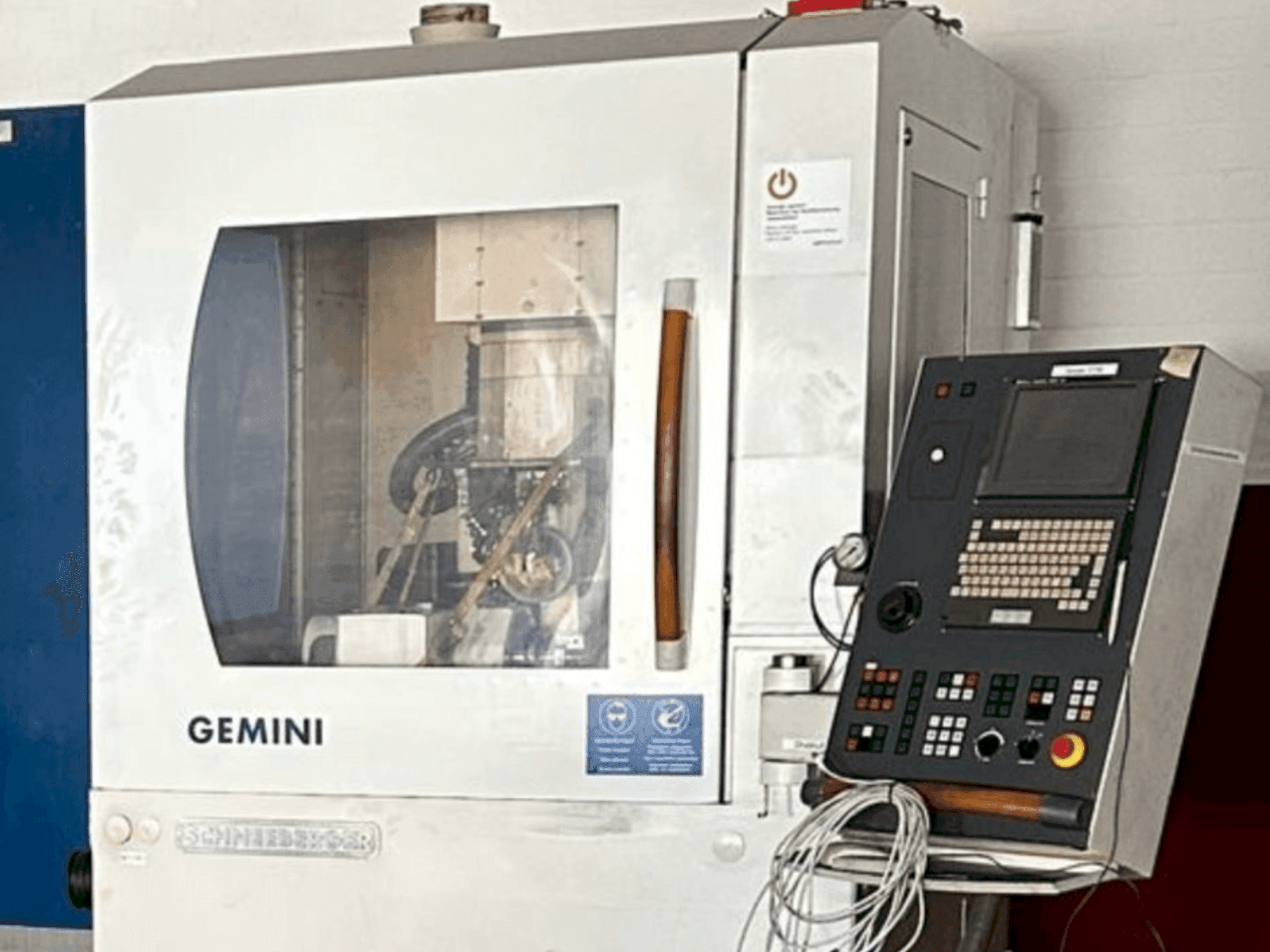 Вид станка Schneeberger MRG Gemini спереди