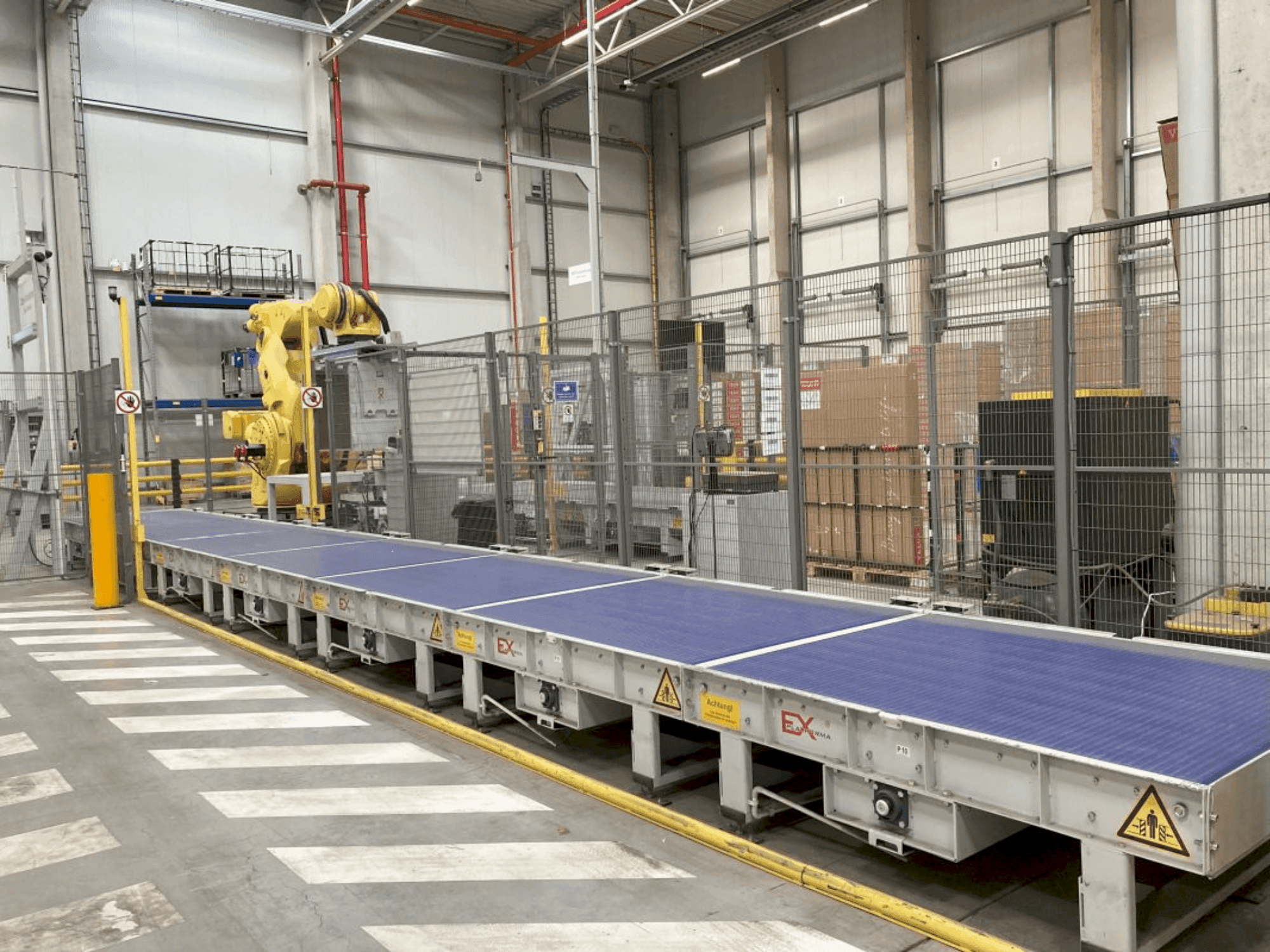 Вид станка FANUC M-2000iA/1700L спереди