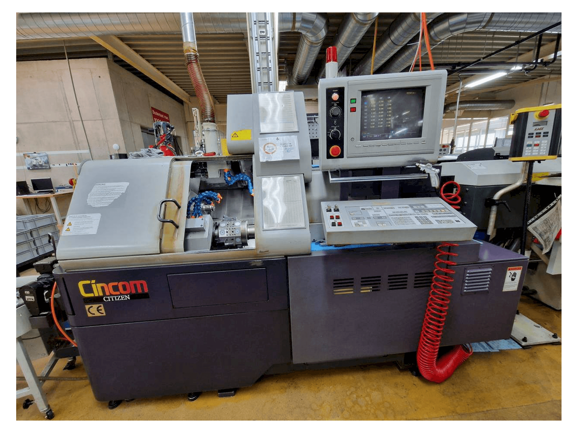 Вид станка Citizen M20 спереди