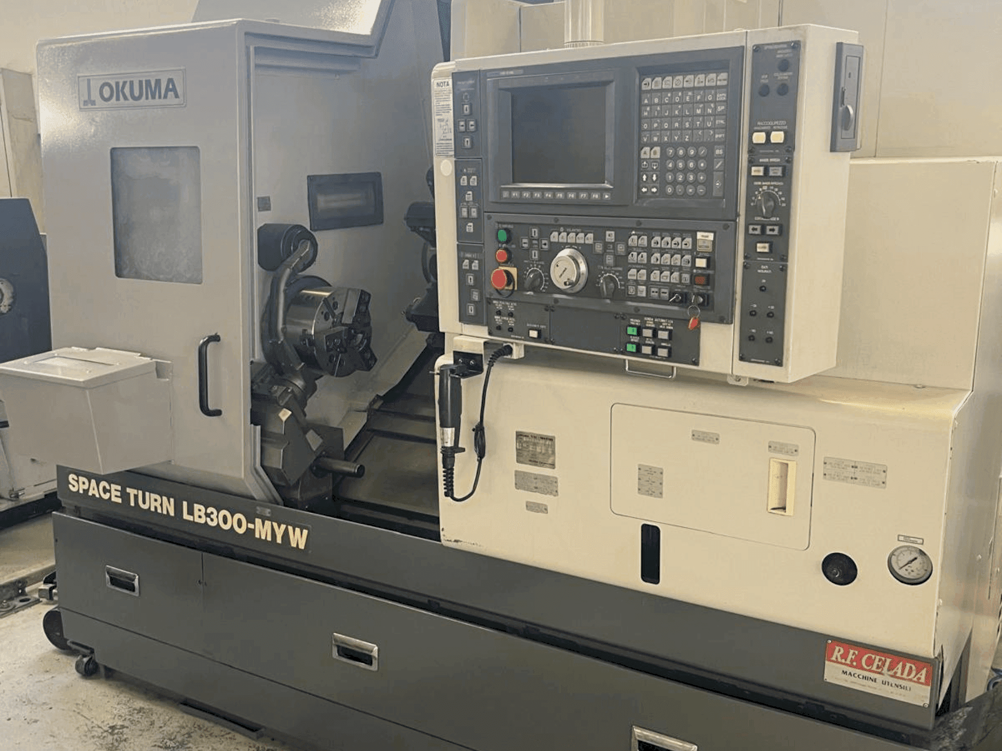 Вид станка Okuma SPACE TURN LB 300 MYW спереди
