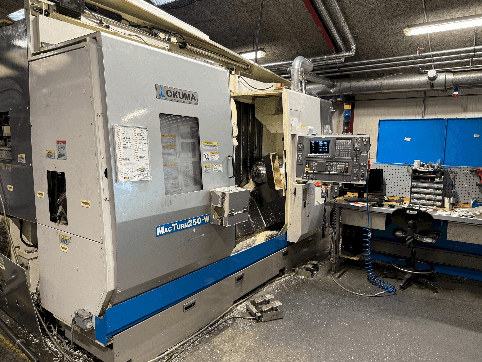 Вид станка Okuma MacTurn 250-W спереди