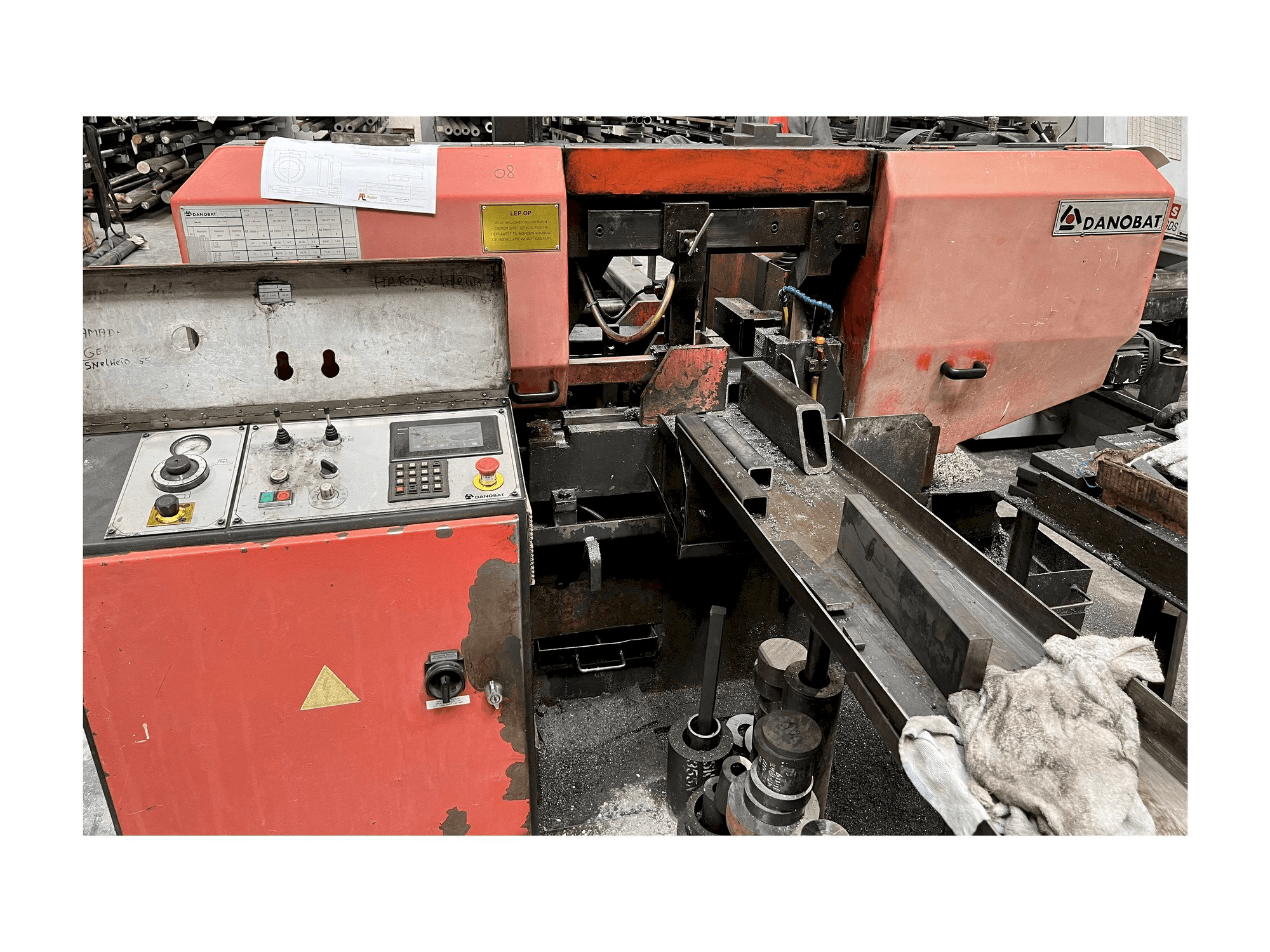 Вид станка DANOBAT CR 260 AF CN спереди