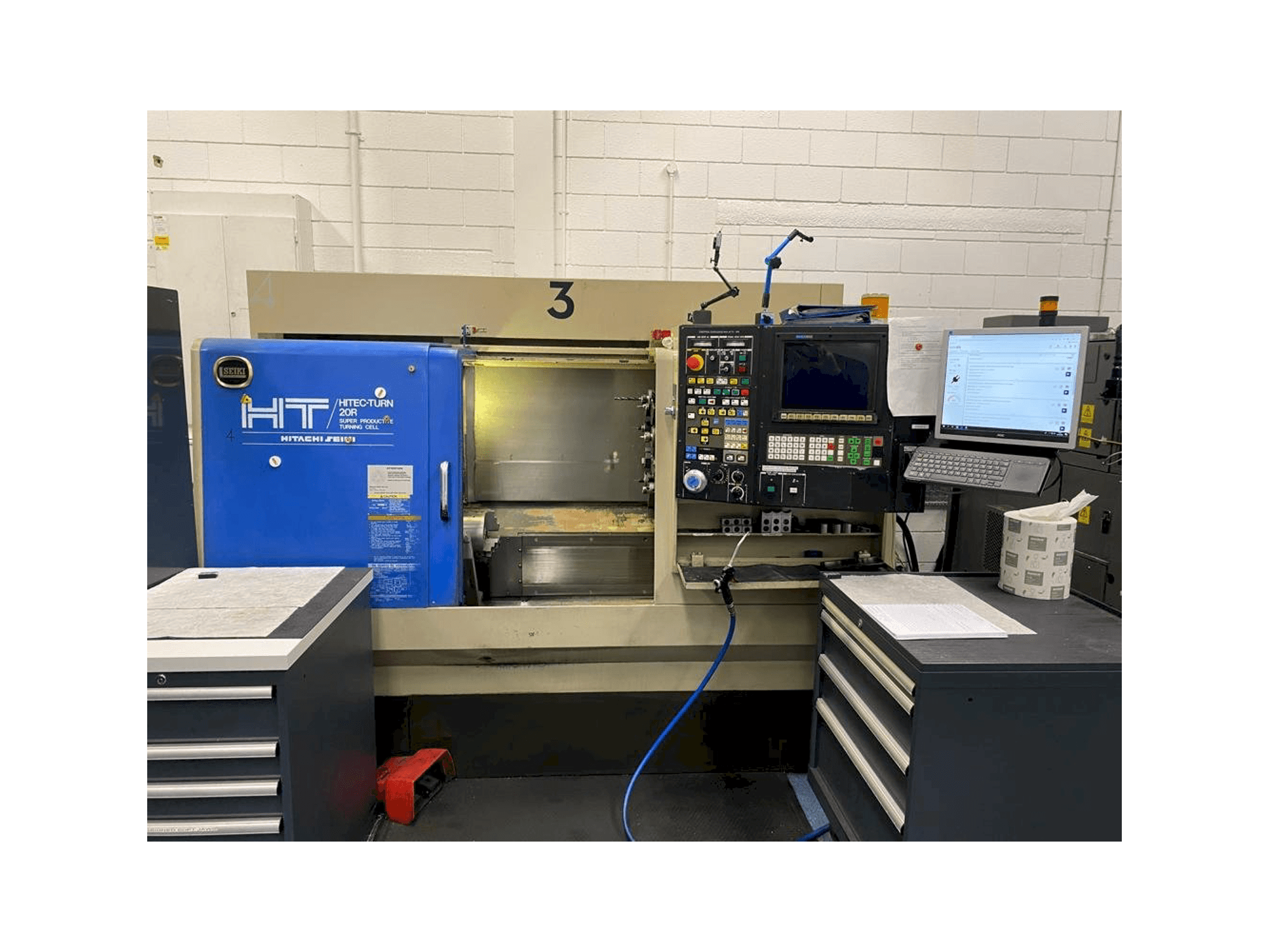 Вид станка HITACHI SEIKI Hi Tech 20R спереди