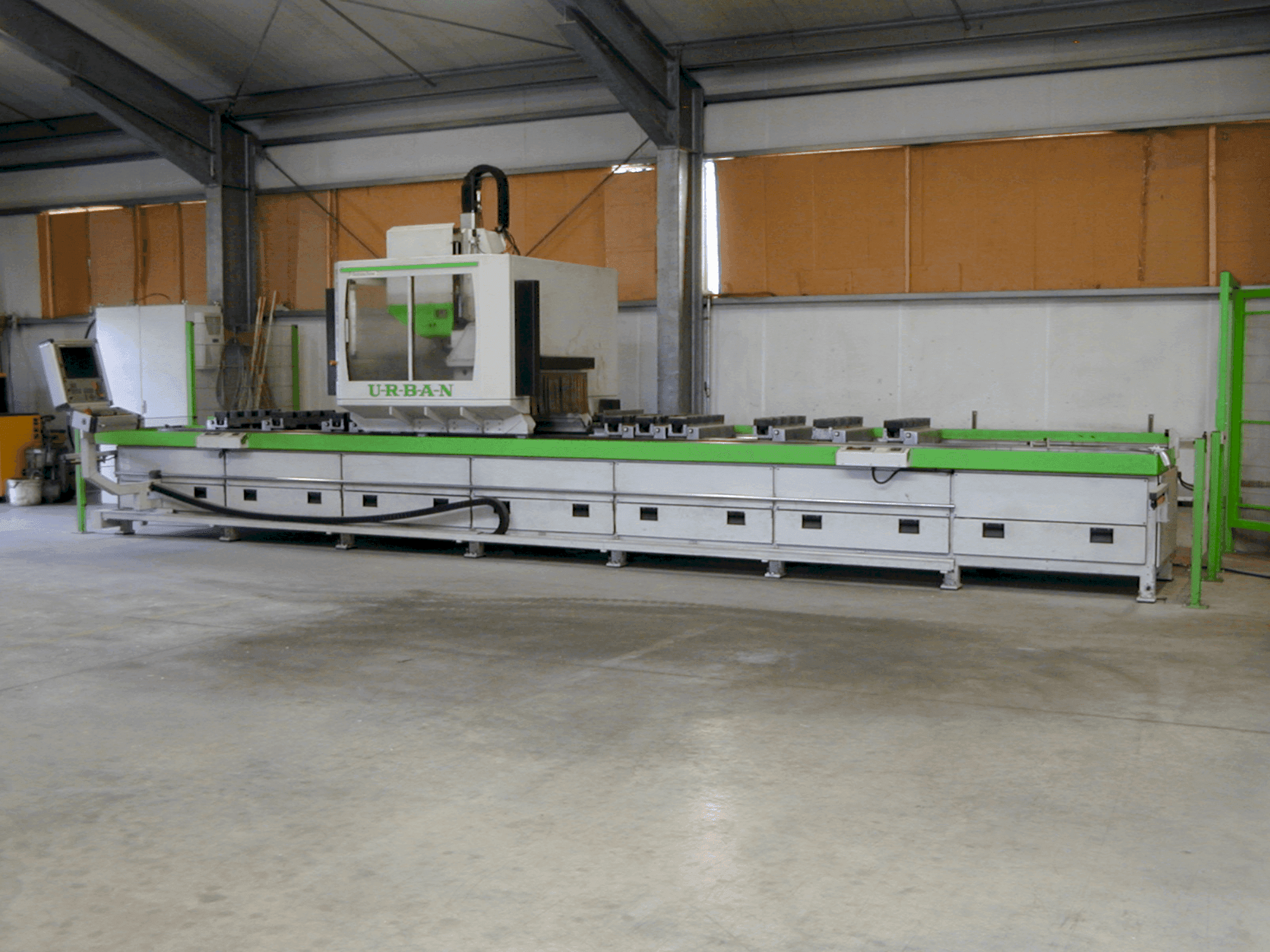Вид станка URBAN PF 6500 спереди