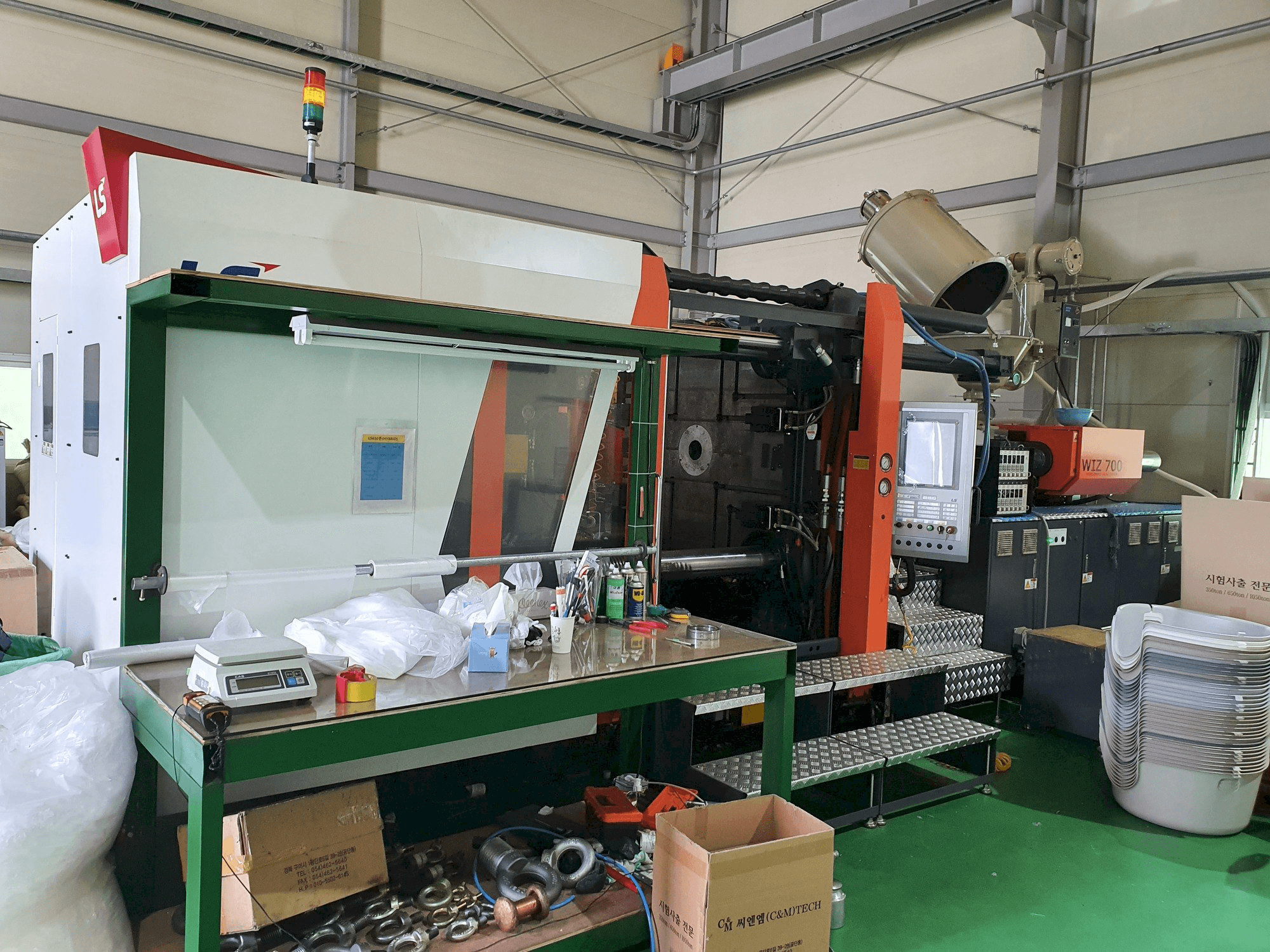 Вид станка LS MTRON WIZ700 спереди